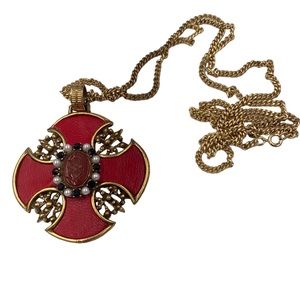 Signed ART ( Art-Mode) Maltese Cross Cameo Heraldic Cameo Necklace